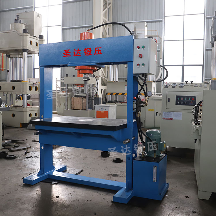 40噸龍門油壓機(jī) 40噸龍門油壓機(jī)