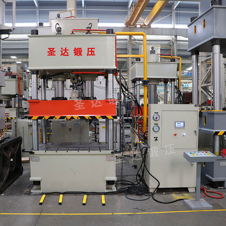 200噸三梁四柱液壓機(jī) 200噸三梁四柱液壓機(jī)