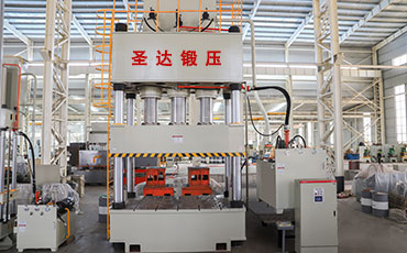 四柱液壓機的工作原理、特點以及應用