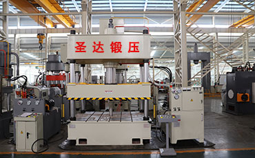 如何選擇定制200噸四柱液壓機(jī)？